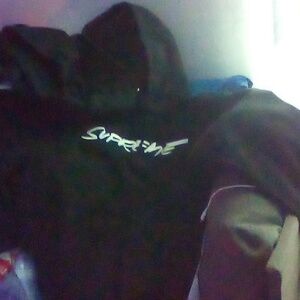 Supreme hoodie